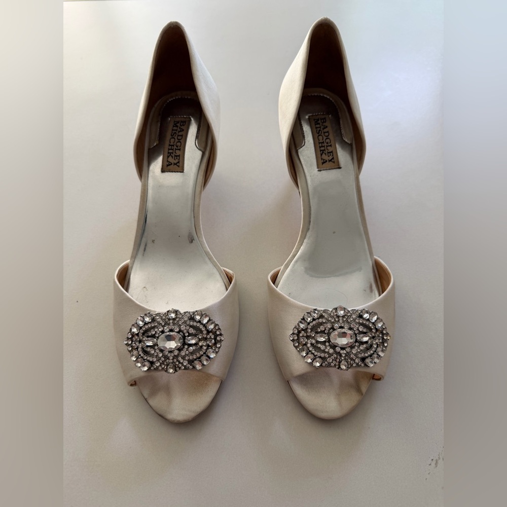 Badgley Mischka Off White Embellished Heels